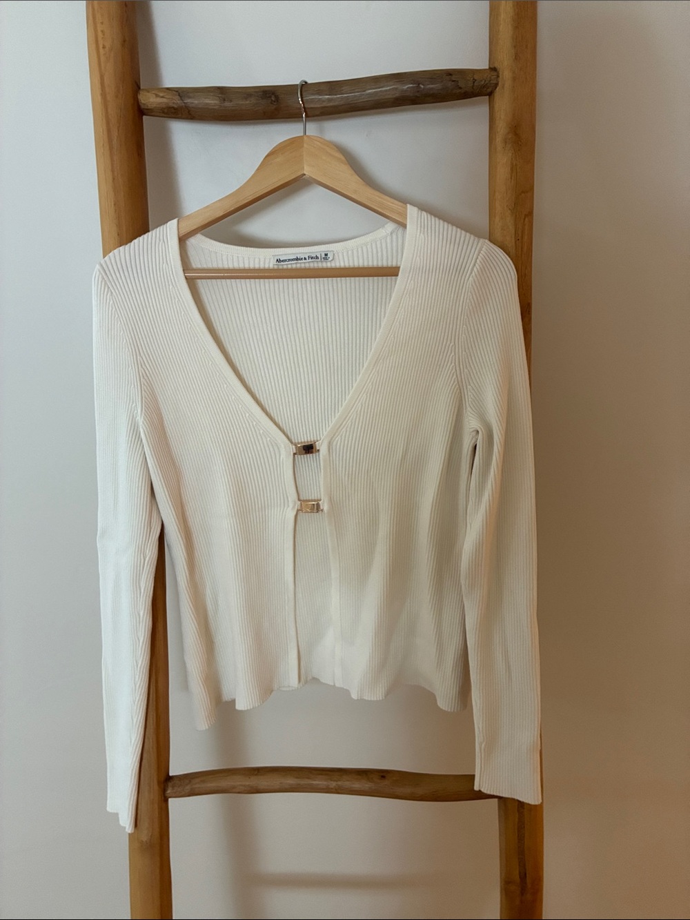 Abercrombie & Fitch Cream Ribbed V-Neck Sweater Top